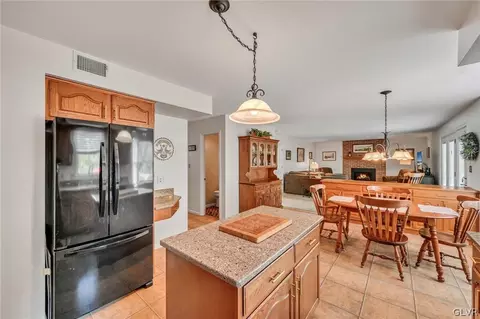 2721 Temple Dr, Sinking Spring, PA 19608 photo 10