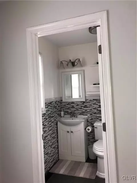 5616 Grace Ave, Bethlehem, PA 18017 photo 25