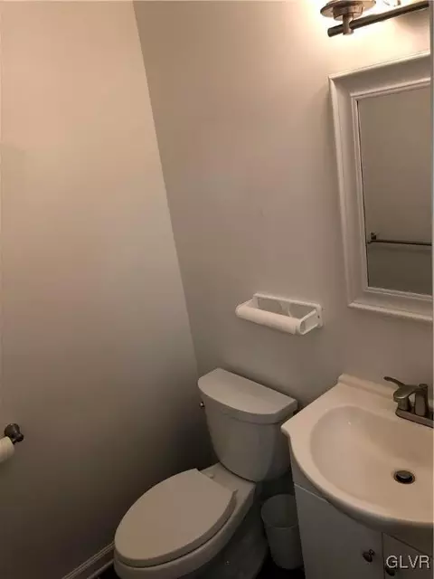 5616 Grace Ave, Bethlehem, PA 18017 photo 13