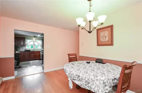 8621 Grouse Dr, Bath, PA 18014 photo 8