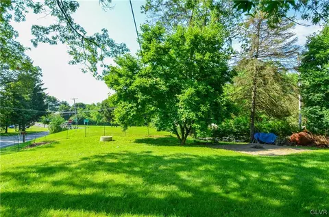 8621 Grouse Dr, Bath, PA 18014 photo 22