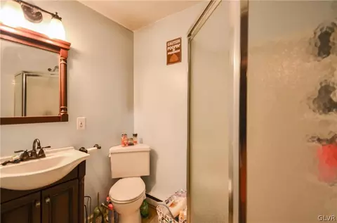 8621 Grouse Dr, Bath, PA 18014 photo 17