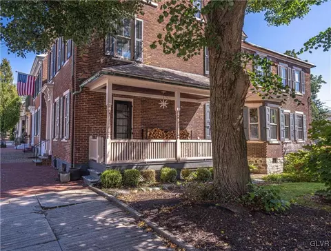 30 E Wall St, Bethlehem, PA 18018 photo 3