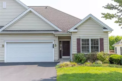 6966 Constitution Dr, Bethlehem, PA 18017 photo 1