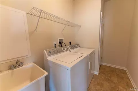 6966 Constitution Dr, Bethlehem, PA 18017 photo 13