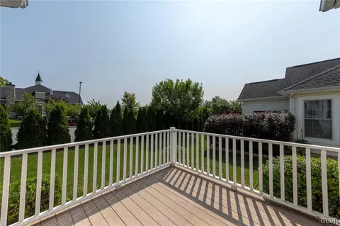 6966 Constitution Dr, Bethlehem, PA 18017 photo 14