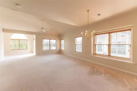 6966 Constitution Dr, Bethlehem, PA 18017 photo 6