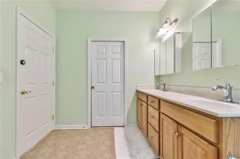 5351 General Dr, Bethlehem, PA 18017 photo 25