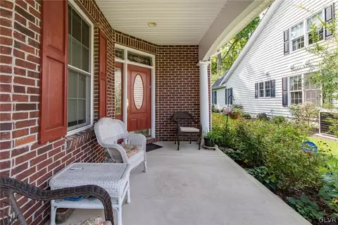 5351 General Dr, Bethlehem, PA 18017 photo 6