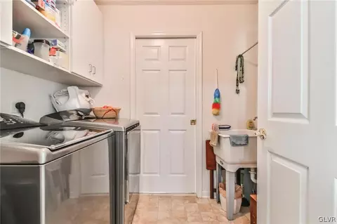 5351 General Dr, Bethlehem, PA 18017 photo 49