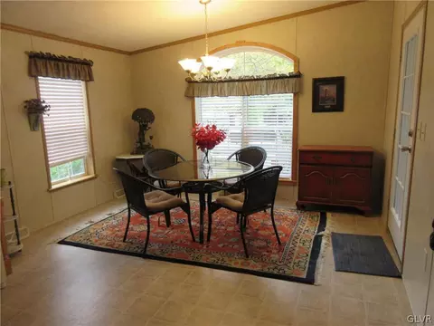3 Parkview Ct, Bath, PA 18014 photo 10