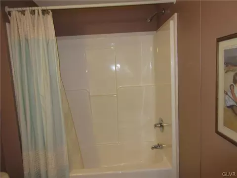 3 Parkview Ct, Bath, PA 18014 photo 23