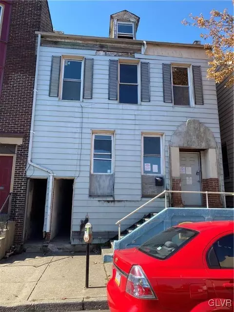 136 S 8th St, Allentown, PA 18101