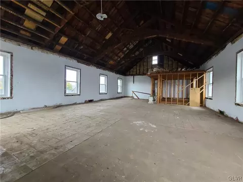 143 E Main St, Bath, PA 18014 photo 26