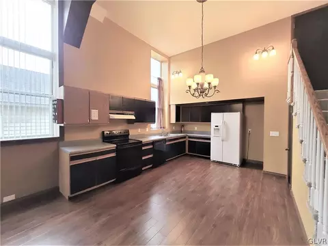 143 E Main St, Bath, PA 18014 photo 10