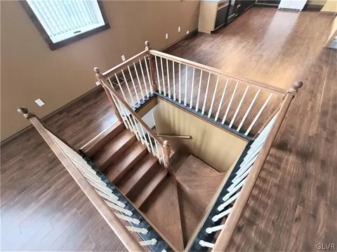 143 E Main St, Bath, PA 18014 photo 12