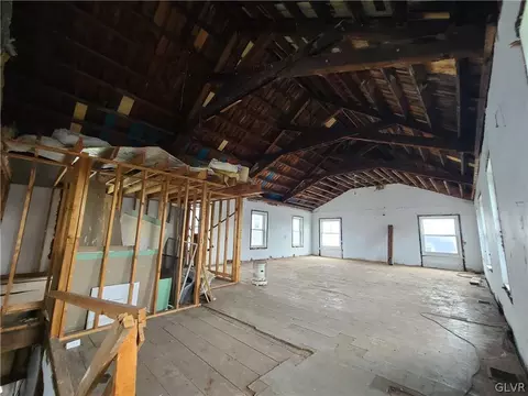 143 E Main St, Bath, PA 18014 photo 24
