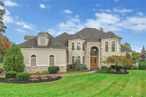 2707 Apple Valley Cir, Orefield, PA 18069