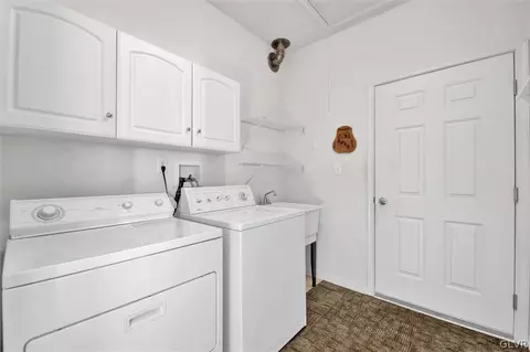 1877 Gregory Pl, Hellertown, PA 18055 photo 17