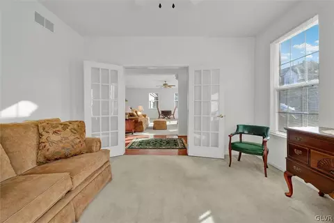 1877 Gregory Pl, Hellertown, PA 18055 photo 7