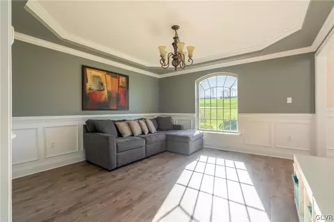 237 E Dell Rd, Bath, PA 18014 photo 8