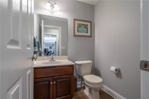 237 E Dell Rd, Bath, PA 18014 photo 19