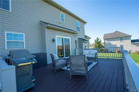 237 E Dell Rd, Bath, PA 18014 photo 33