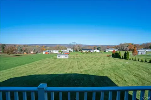 237 E Dell Rd, Bath, PA 18014 photo 35