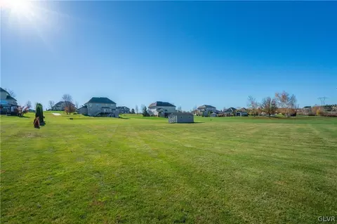 237 E Dell Rd, Bath, PA 18014 photo 41