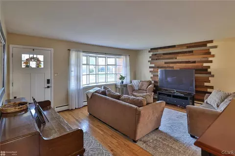 1768 Callone Ave, Bethlehem, PA 18017 photo 2
