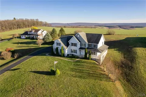 595 Mcintosh Ln, Andreas, PA 18211