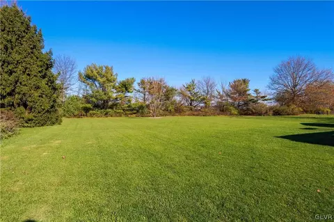 3875 Devonshire Rd, Bethlehem, PA 18020 photo 36