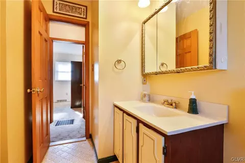 3875 Devonshire Rd, Bethlehem, PA 18020 photo 16