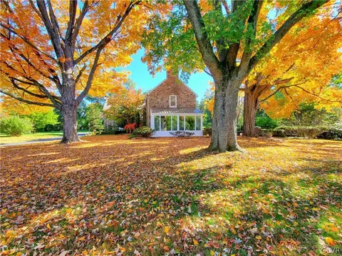 224 E Macada Rd, Bethlehem, PA 18017 photo 3