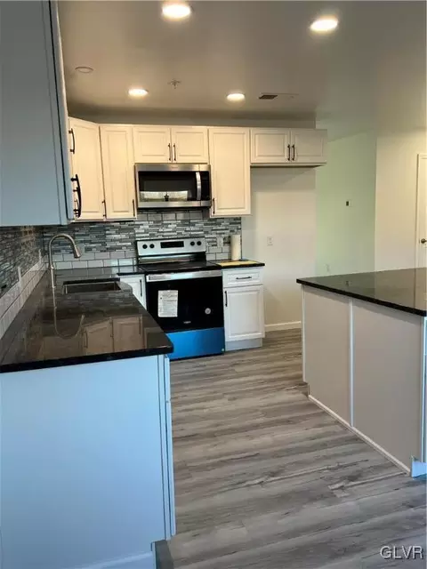 616 Main St, Bath, PA 18014 photo 25