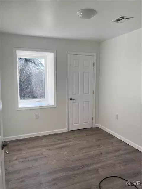 616 Main St, Bath, PA 18014 photo 14