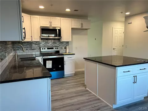 616 Main St, Bath, PA 18014 photo 24