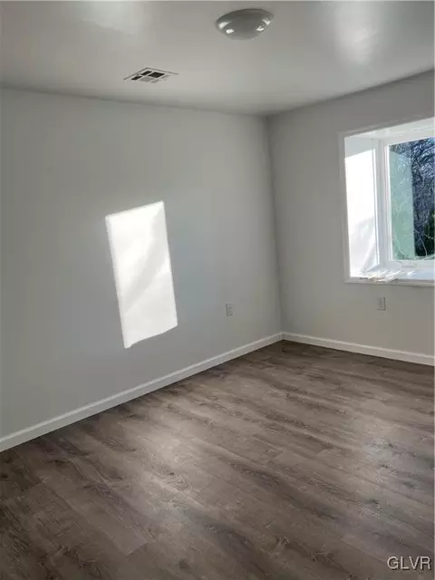 616 Main St, Bath, PA 18014 photo 12