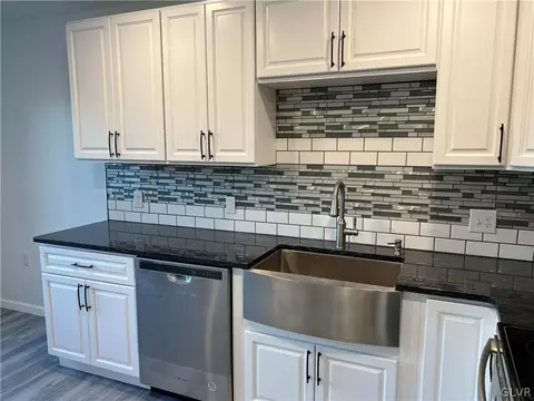 616 Main St, Bath, PA 18014 photo 8