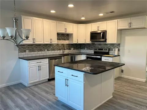 616 Main St, Bath, PA 18014 photo 5