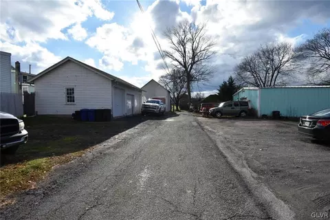 139 Main St, Hellertown, PA 18055 photo 25