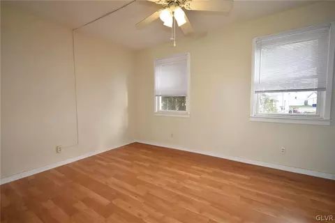 139 Main St, Hellertown, PA 18055 photo 9