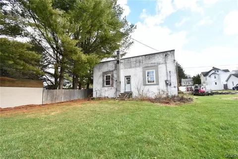 139 Main St, Hellertown, PA 18055 photo 16