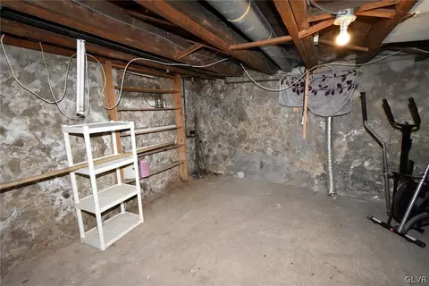 139 Main St, Hellertown, PA 18055 photo 14