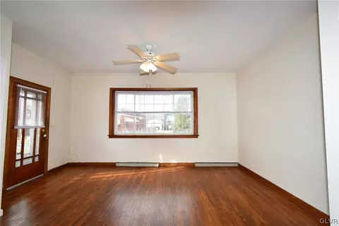 139 Main St, Hellertown, PA 18055 photo 6