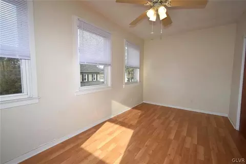 139 Main St, Hellertown, PA 18055 photo 8