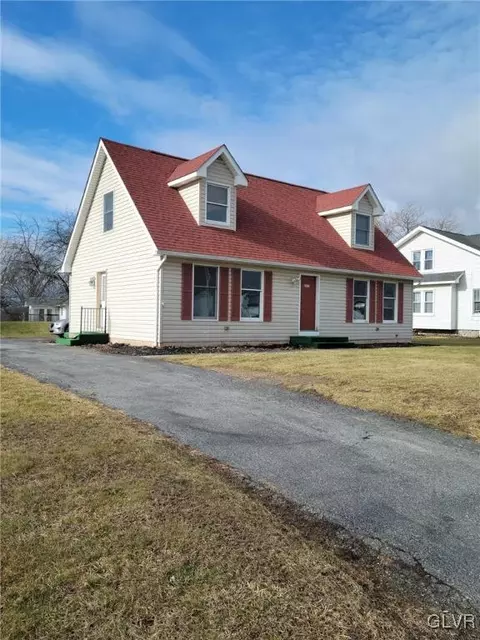 6471 Sullivan Trl, Wind Gap, PA 18091