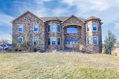 7265 Herber Rd, New Tripoli, PA 18066