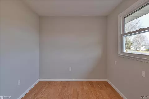 21 E Pine St, Emmaus, PA 18049 photo 16