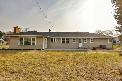 21 E Pine St, Emmaus, PA 18049 photo 45